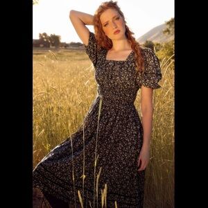 Ivy City Co NWT Brooklyn Midi Dress